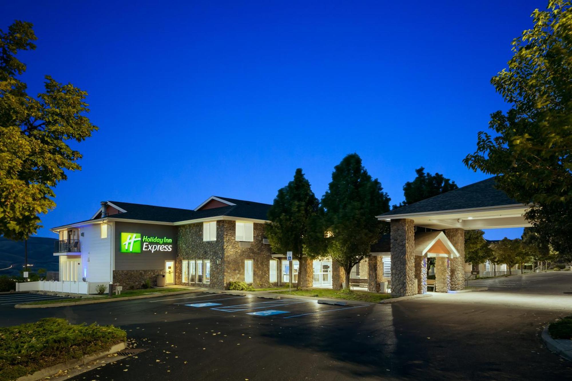 Holiday Inn Express Lewiston By Ihg מראה חיצוני תמונה